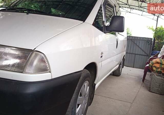 Белый Фиат Скудо, объемом двигателя 1.9 л и пробегом 380 тыс. км за 4300 $, фото 3 на Automoto.ua