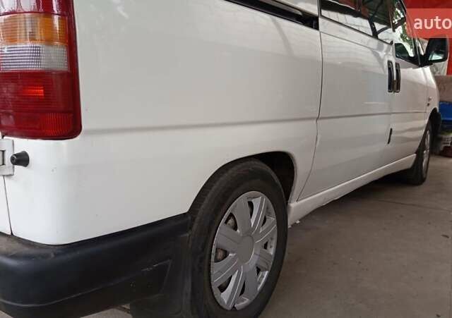 Белый Фиат Скудо, объемом двигателя 1.9 л и пробегом 380 тыс. км за 4300 $, фото 1 на Automoto.ua