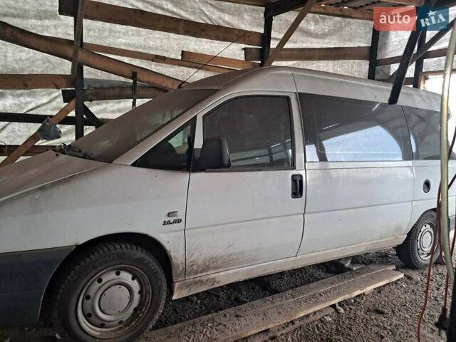 Белый Фиат Скудо, объемом двигателя 2 л и пробегом 480 тыс. км за 2700 $, фото 1 на Automoto.ua