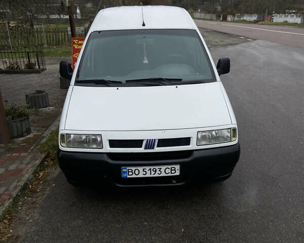 Белый Фиат Скудо, объемом двигателя 2 л и пробегом 403 тыс. км за 3500 $, фото 1 на Automoto.ua