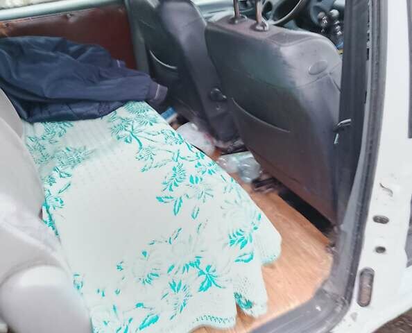 Белый Фиат Скудо, объемом двигателя 2 л и пробегом 369 тыс. км за 3800 $, фото 4 на Automoto.ua