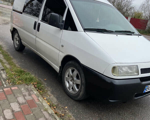 Белый Фиат Скудо, объемом двигателя 2 л и пробегом 403 тыс. км за 3500 $, фото 4 на Automoto.ua