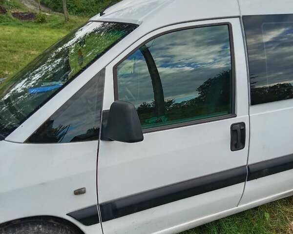 Білий Фіат Скудо, об'ємом двигуна 2 л та пробігом 340 тис. км за 4800 $, фото 1 на Automoto.ua