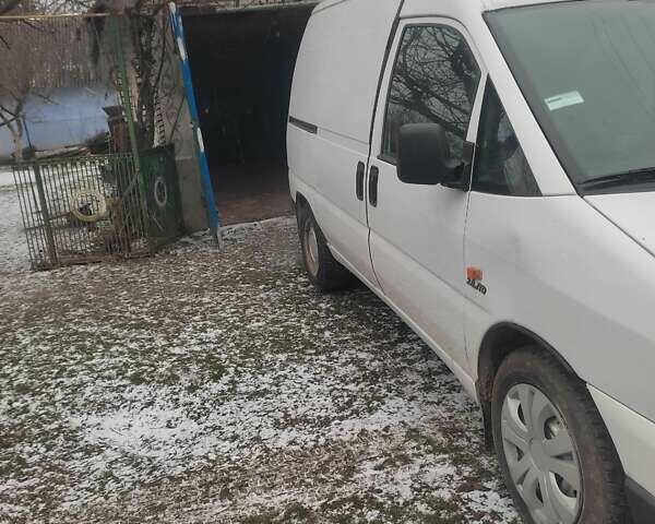 Белый Фиат Скудо, объемом двигателя 2 л и пробегом 238 тыс. км за 3500 $, фото 1 на Automoto.ua