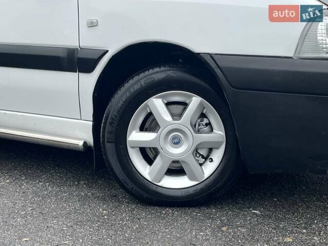 Белый Фиат Скудо, объемом двигателя 2 л и пробегом 230 тыс. км за 5499 $, фото 4 на Automoto.ua