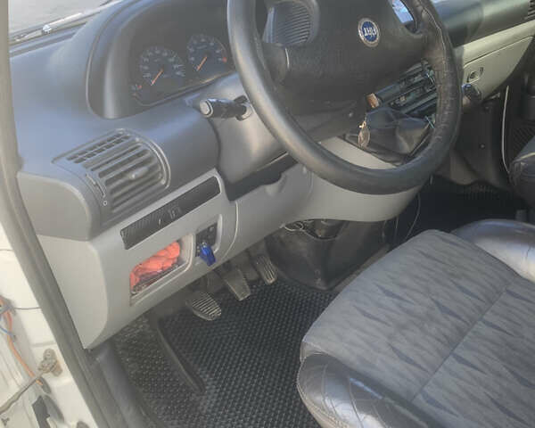 Белый Фиат Скудо, объемом двигателя 2 л и пробегом 310 тыс. км за 5300 $, фото 15 на Automoto.ua