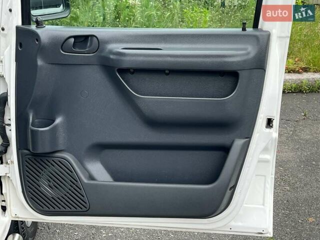 Белый Фиат Скудо, объемом двигателя 2 л и пробегом 230 тыс. км за 5499 $, фото 29 на Automoto.ua