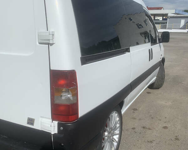 Белый Фиат Скудо, объемом двигателя 2 л и пробегом 310 тыс. км за 5300 $, фото 4 на Automoto.ua