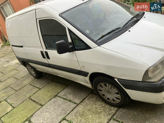 Белый Фиат Скудо, объемом двигателя 2 л и пробегом 280 тыс. км за 3100 $, фото 1 на Automoto.ua