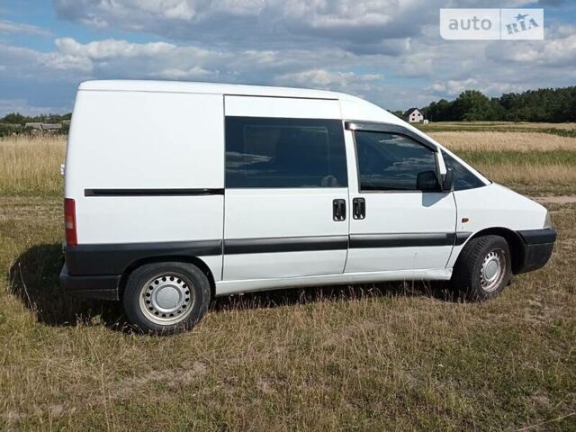 Белый Фиат Скудо, объемом двигателя 2 л и пробегом 380 тыс. км за 3800 $, фото 3 на Automoto.ua