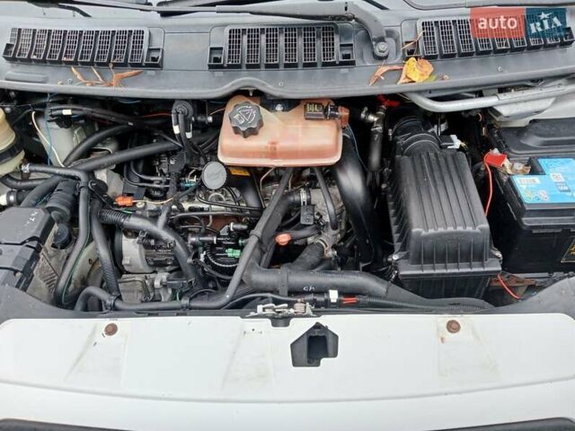 Белый Фиат Скудо, объемом двигателя 2 л и пробегом 359 тыс. км за 5000 $, фото 5 на Automoto.ua