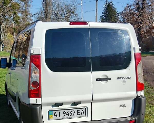 Белый Фиат Скудо, объемом двигателя 2 л и пробегом 317 тыс. км за 6100 $, фото 3 на Automoto.ua