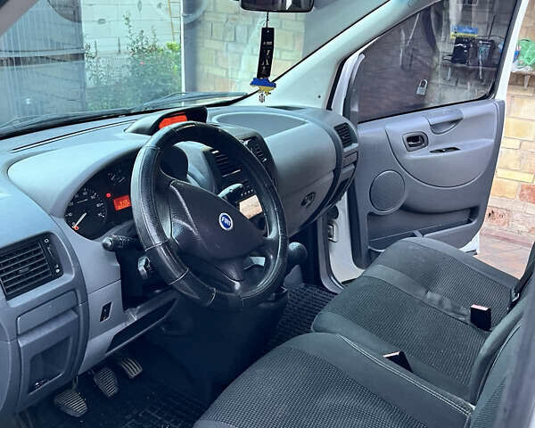 Фиат Скудо 2007 в Киеве на Automoto.ua Белый Фиат Скудо, объемом двигателя 2 л и пробегом 300 тыс. км за 6000 $, фото 11 на Automoto.ua