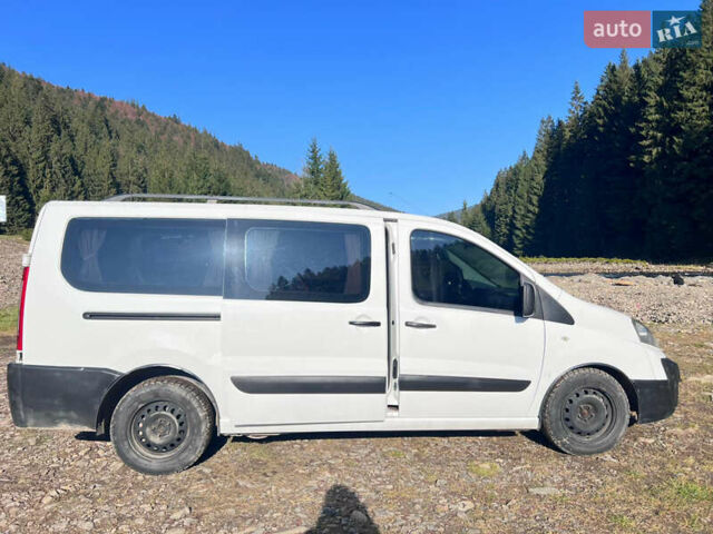 Белый Фиат Скудо, объемом двигателя 2 л и пробегом 193 тыс. км за 7500 $, фото 4 на Automoto.ua