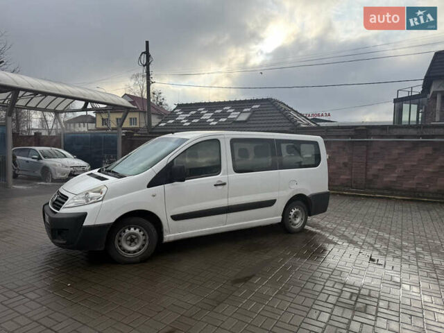 Белый Фиат Скудо, объемом двигателя 2 л и пробегом 398 тыс. км за 5700 $, фото 1 на Automoto.ua