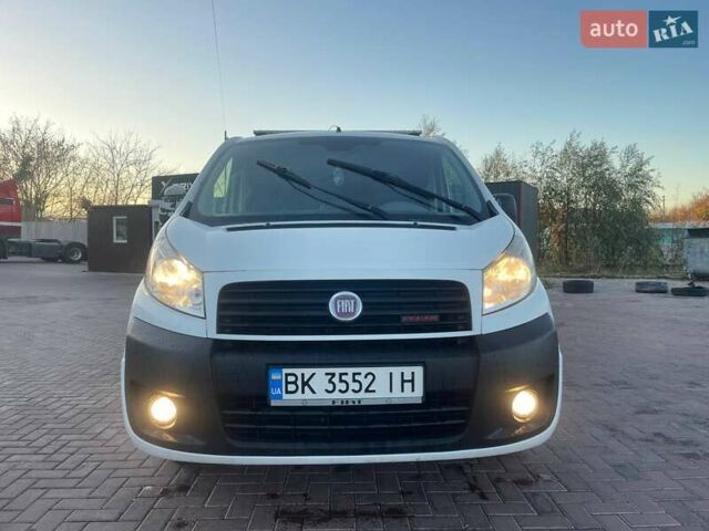 Белый Фиат Скудо, объемом двигателя 2 л и пробегом 425 тыс. км за 5300 $, фото 1 на Automoto.ua