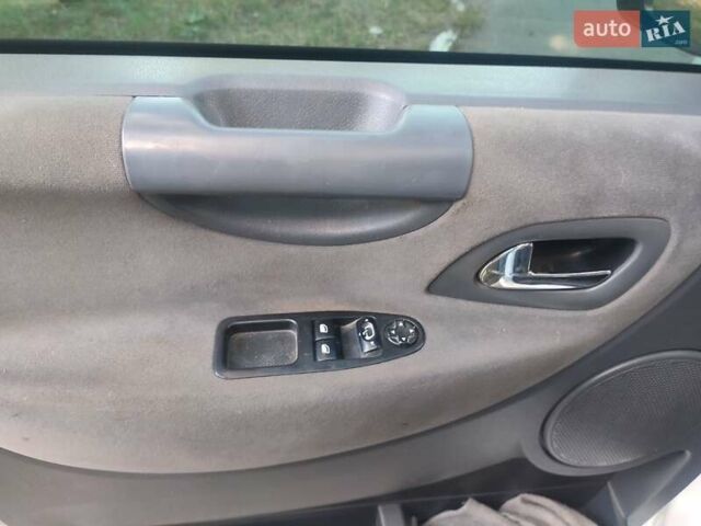 Белый Фиат Скудо, объемом двигателя 2 л и пробегом 270 тыс. км за 13400 $, фото 5 на Automoto.ua