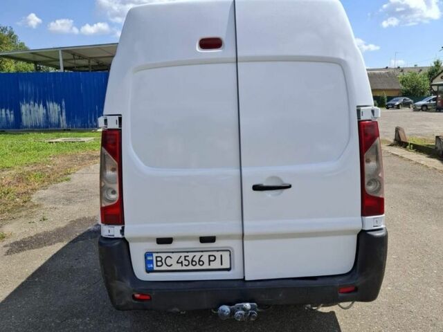 Белый Фиат Скудо, объемом двигателя 2 л и пробегом 275 тыс. км за 4600 $, фото 2 на Automoto.ua