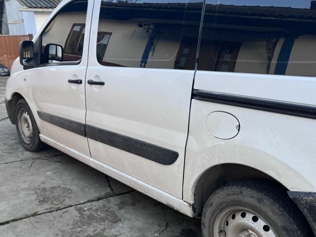 Белый Фиат Скудо, объемом двигателя 1.6 л и пробегом 3 тыс. км за 5900 $, фото 2 на Automoto.ua