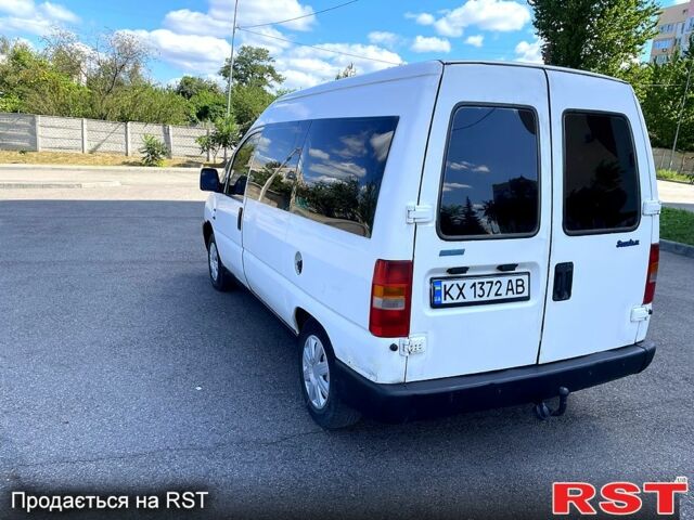 Білий Фіат Скудо, об'ємом двигуна 2 л та пробігом 367 тис. км за 2650 $, фото 4 на Automoto.ua