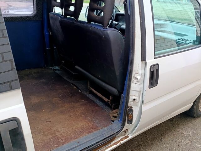 Белый Фиат Скудо, объемом двигателя 2 л и пробегом 154 тыс. км за 3250 $, фото 4 на Automoto.ua