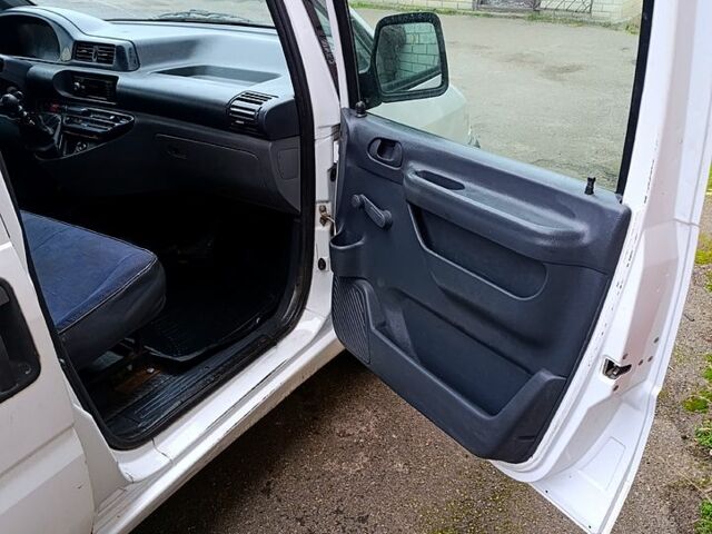 Белый Фиат Скудо, объемом двигателя 2 л и пробегом 154 тыс. км за 3250 $, фото 3 на Automoto.ua