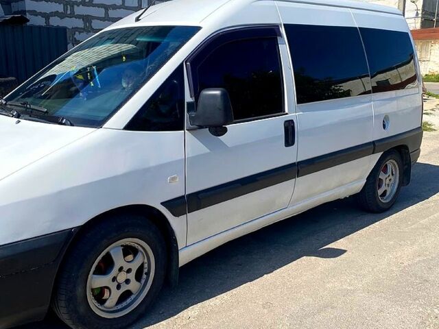 Белый Фиат Скудо, объемом двигателя 2 л и пробегом 342 тыс. км за 4500 $, фото 4 на Automoto.ua