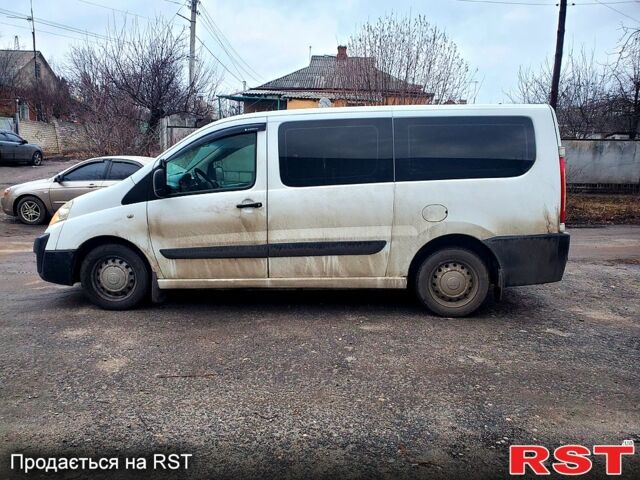 Белый Фиат Скудо, объемом двигателя 2 л и пробегом 278 тыс. км за 6000 $, фото 3 на Automoto.ua