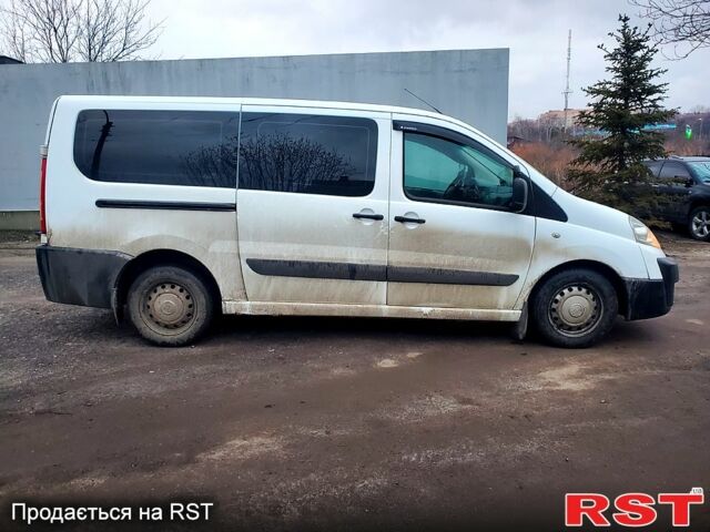 Белый Фиат Скудо, объемом двигателя 2 л и пробегом 278 тыс. км за 6000 $, фото 2 на Automoto.ua