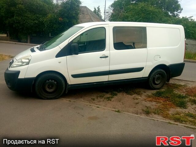 Белый Фиат Скудо, объемом двигателя 2 л и пробегом 417 тыс. км за 7100 $, фото 2 на Automoto.ua