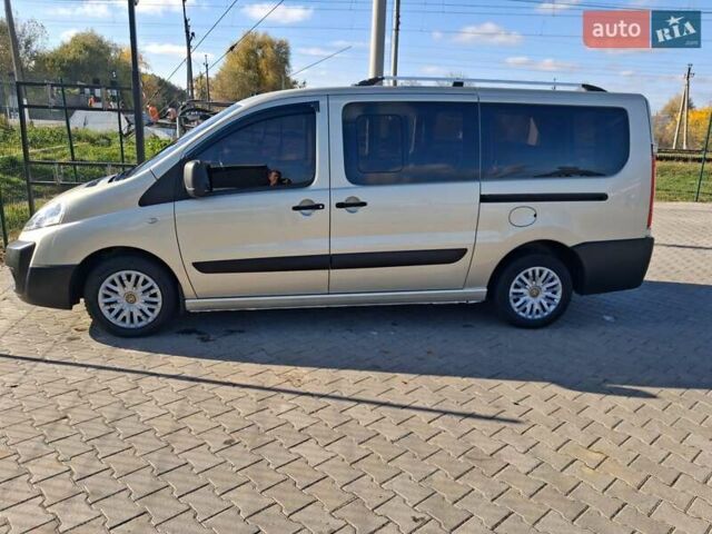 Бежевый Фиат Скудо, объемом двигателя 2 л и пробегом 228 тыс. км за 10900 $, фото 1 на Automoto.ua