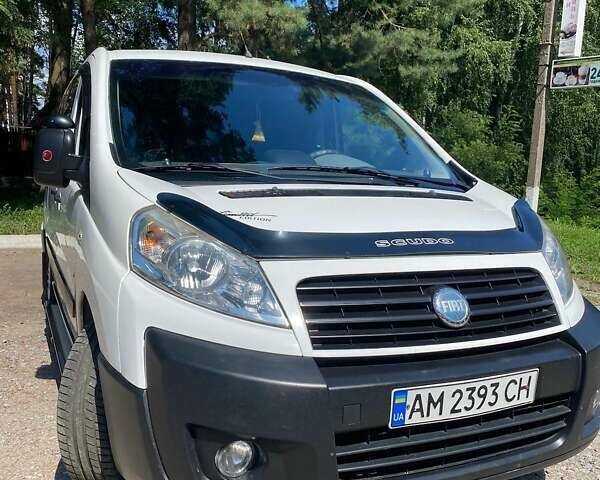Белый Фиат Скудо груз., объемом двигателя 2 л и пробегом 287 тыс. км за 8700 $, фото 1 на Automoto.ua