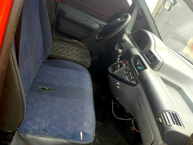 Красный Фиат Скудо, объемом двигателя 2 л и пробегом 333 тыс. км за 2000 $, фото 6 на Automoto.ua