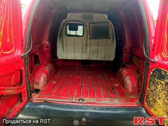 Красный Фиат Скудо, объемом двигателя 2 л и пробегом 333 тыс. км за 2000 $, фото 7 на Automoto.ua