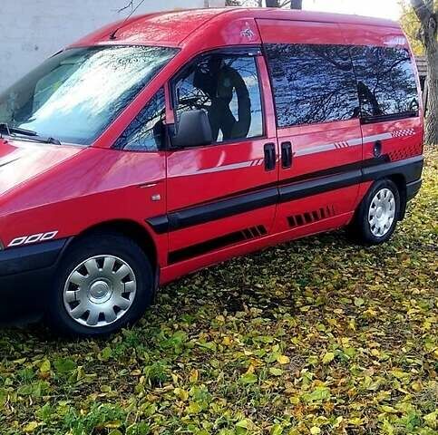 Красный Фиат Скудо, объемом двигателя 2 л и пробегом 300 тыс. км за 5500 $, фото 4 на Automoto.ua