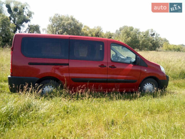 Красный Фиат Скудо пасс., объемом двигателя 2 л и пробегом 250 тыс. км за 8300 $, фото 3 на Automoto.ua
