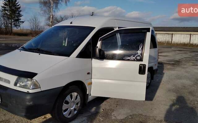 Фиат Скудо пасс., объемом двигателя 1.9 л и пробегом 290 тыс. км за 3800 $, фото 1 на Automoto.ua