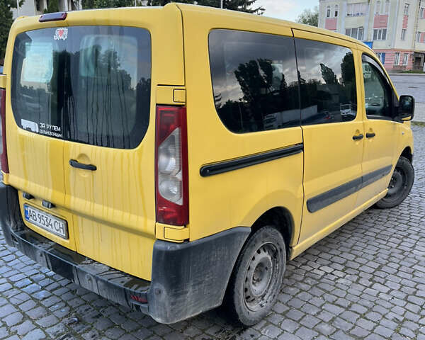 Желтый Фиат Скудо, объемом двигателя 2 л и пробегом 235 тыс. км за 5900 $, фото 3 на Automoto.ua