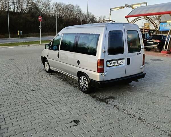 Серый Фиат Скудо, объемом двигателя 1.9 л и пробегом 310 тыс. км за 2399 $, фото 2 на Automoto.ua