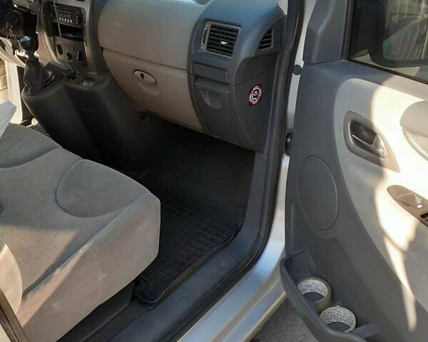 Серый Фиат Скудо, объемом двигателя 2 л и пробегом 335 тыс. км за 9800 $, фото 27 на Automoto.ua