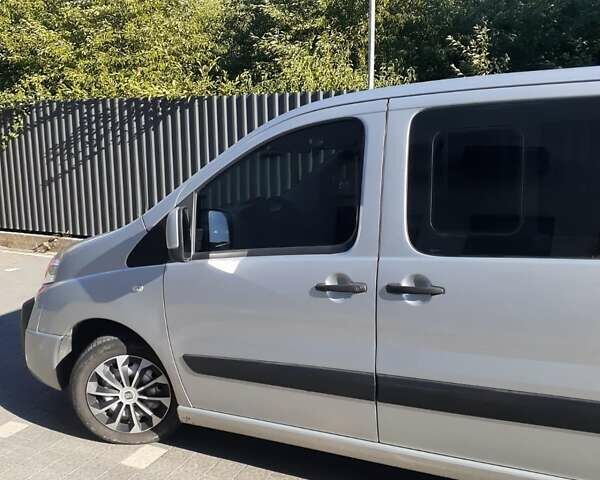 Серый Фиат Скудо, объемом двигателя 2 л и пробегом 335 тыс. км за 9800 $, фото 6 на Automoto.ua