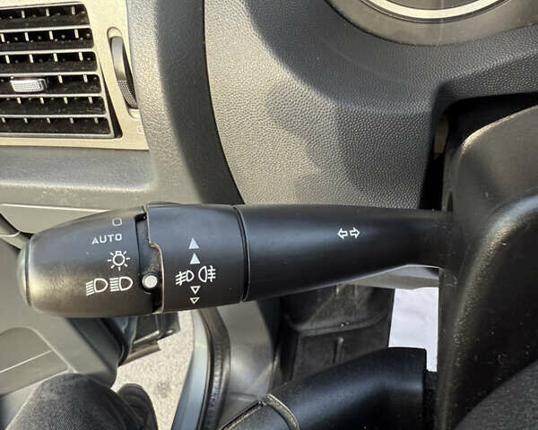 Серый Фиат Скудо, объемом двигателя 2 л и пробегом 355 тыс. км за 12000 $, фото 27 на Automoto.ua