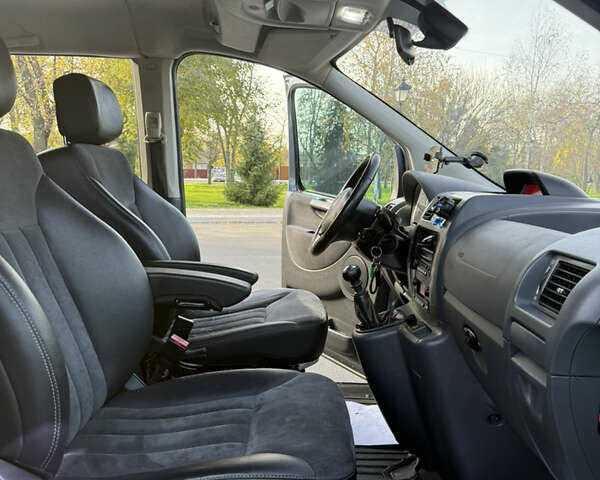 Серый Фиат Скудо, объемом двигателя 2 л и пробегом 355 тыс. км за 12000 $, фото 35 на Automoto.ua