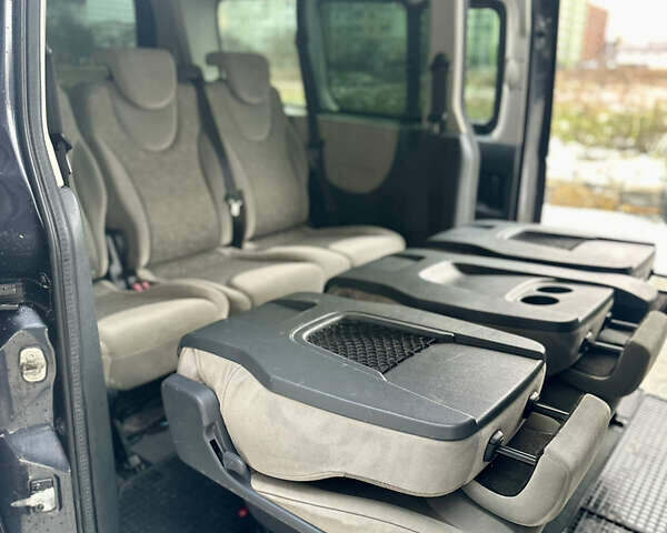 Серый Фиат Скудо, объемом двигателя 2 л и пробегом 227 тыс. км за 9200 $, фото 14 на Automoto.ua