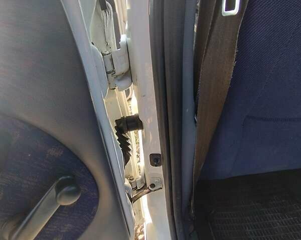 Білий Фіат Сієна, об'ємом двигуна 1.6 л та пробігом 112 тис. км за 4600 $, фото 26 на Automoto.ua