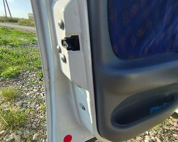 Білий Фіат Сієна, об'ємом двигуна 1.6 л та пробігом 112 тис. км за 4600 $, фото 21 на Automoto.ua