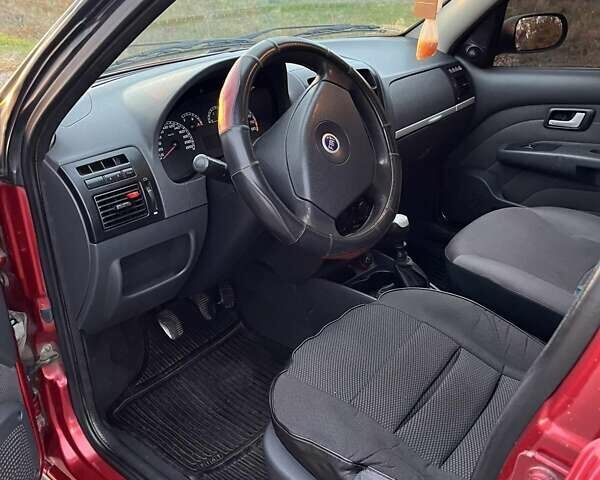 Красный Фиат Сиена, объемом двигателя 1.24 л и пробегом 175 тыс. км за 2700 $, фото 7 на Automoto.ua