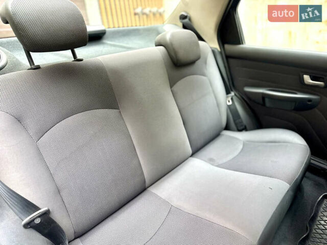 Сірий Фіат Сієна, об'ємом двигуна 1.3 л та пробігом 234 тис. км за 2100 $, фото 14 на Automoto.ua