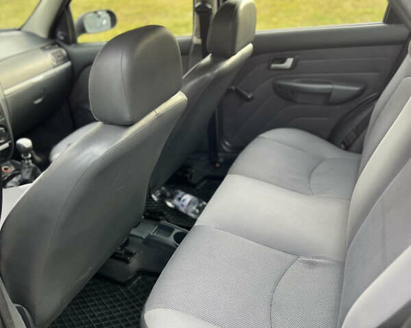 Серый Фиат Сиена, объемом двигателя 1.2 л и пробегом 235 тыс. км за 2550 $, фото 6 на Automoto.ua