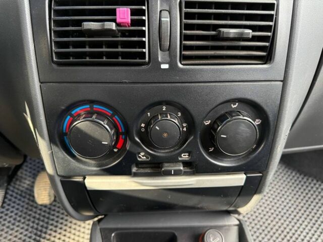 Серый Фиат Сиена, объемом двигателя 1.2 л и пробегом 190 тыс. км за 2450 $, фото 14 на Automoto.ua